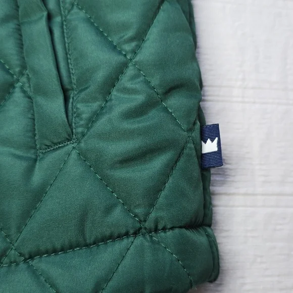 Crown & Ivory Quilted Vest | Forest Green | Diamond Stitch | Boys Size M - Picture 3 of 11